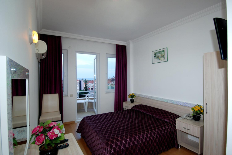 Bedroom 3, Lara Diamond Hotel, Antalya