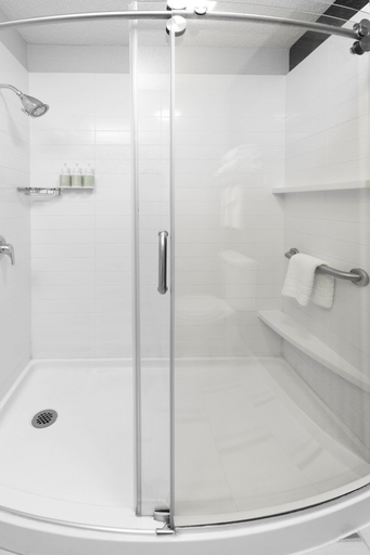 Bathroom 3, Fairfield Inn and Suites by Marriott Frankenmuth, Saginaw