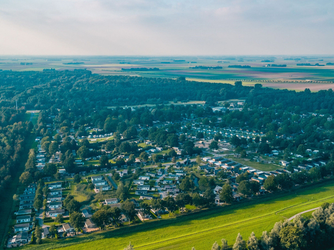 Others 4, Chalet Near Veluwemeer With Garden Terrace, Dronten