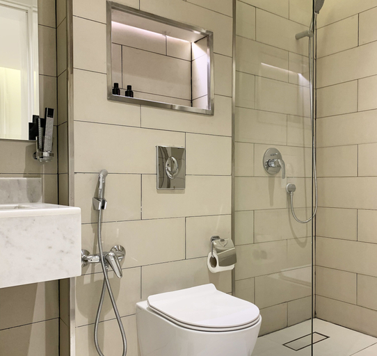 Bathroom 2, Kease Tawun A1-11 Royal touch XZ42, Riyadh