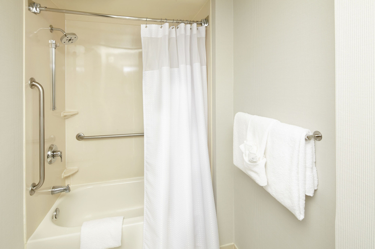 Bathroom 4, Courtyard by Marriott Lansing, Ingham
