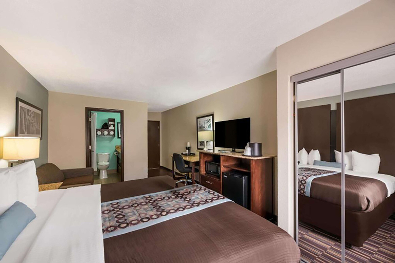 Bedroom 3, Baymont by Wyndham Elizabeth City, Pasquotank