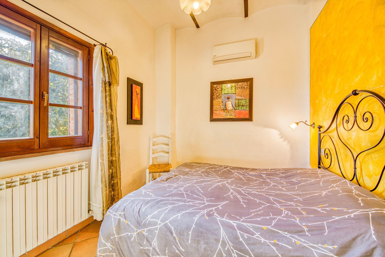 Bedroom 4, Broom apt With Shared Pool, Perugia