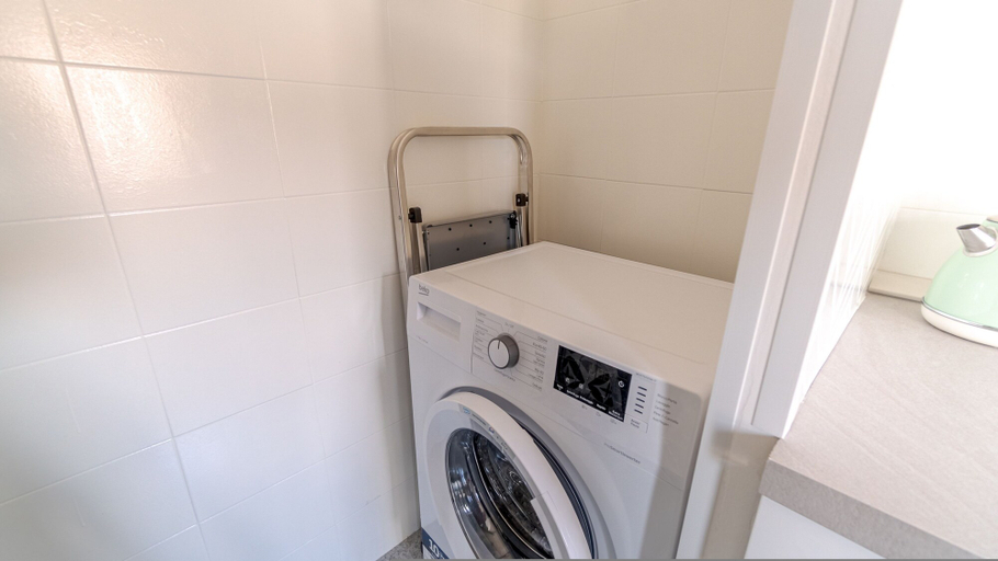 Room 2, Costaguta 75 in Rapallo, Genova
