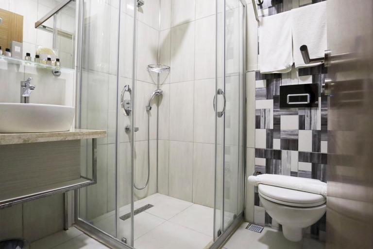 Bathroom 4, NL Amsterdam Hotel, Fatih