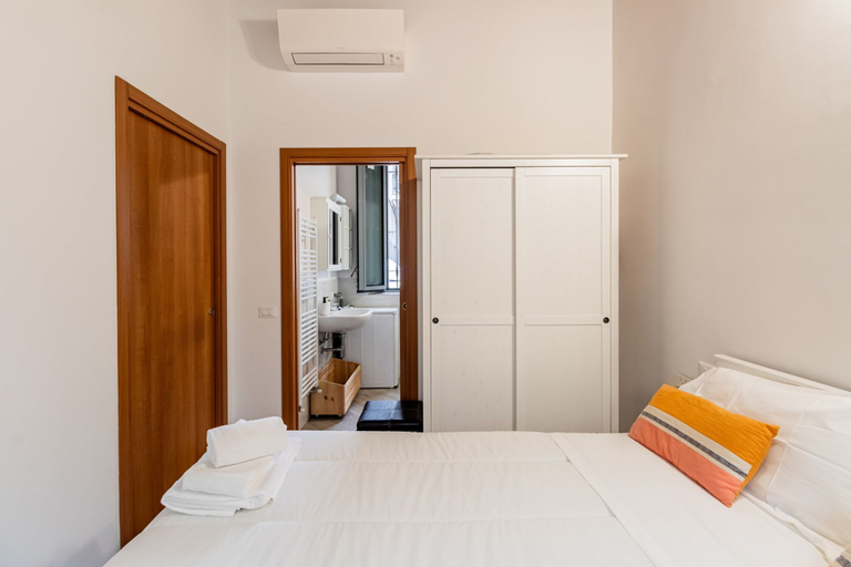 Bedroom, Moderno Loft nel Cortile di un Casale Storico, Milano