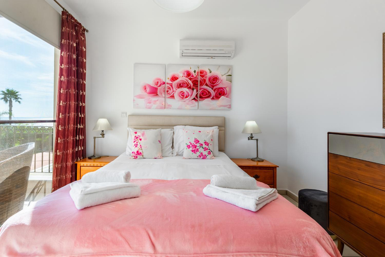 Others 3, Sea Front Oceanus H2 by Ezoria Villas