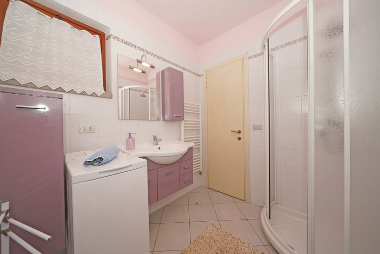 Bathroom 5, Il Melagrano A6 by Wonderful Italy, Brescia