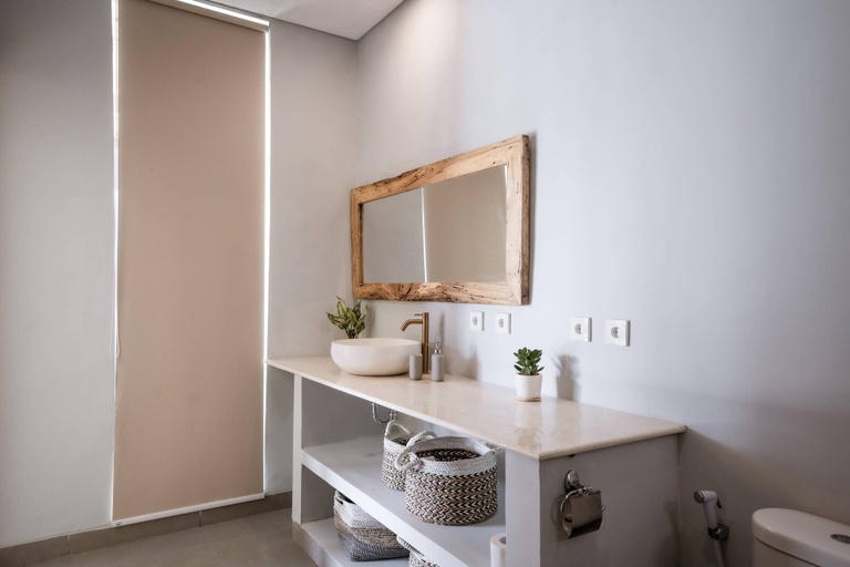Bathroom, Villa Tidore Munggu, Badung