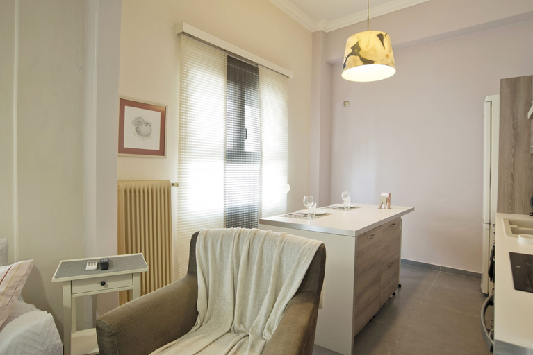 Room 4, Coastal Charm in Piraeus, Attica