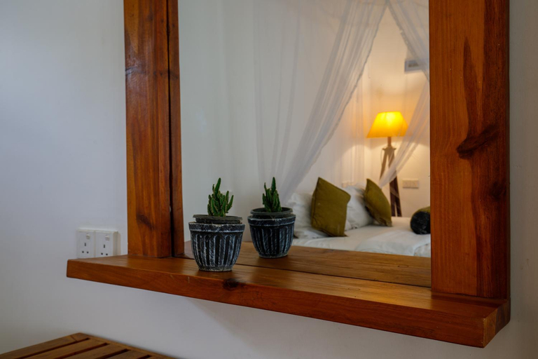 Bedroom 2, Inspira ella, Ella