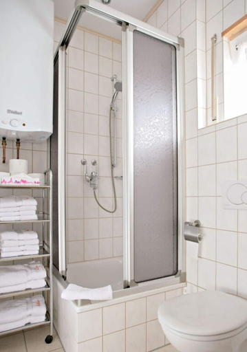 Bathroom, Appealing Apartment in Motten, Bad Kissingen