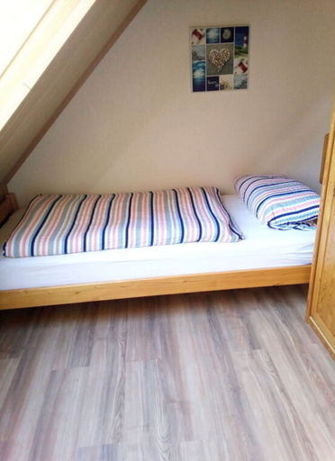 Room 3, Holiday Home Kaptain's Bunk, Wittmund