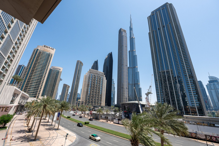 Room 4, Exclusive 2BR Downtown Apt w Burj Khalifa Views, Dubai