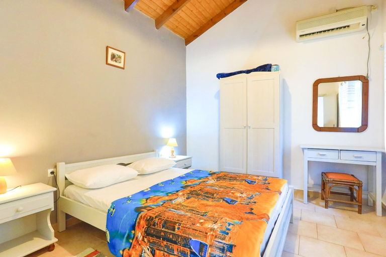 Room 5, Villa Sevi in Loggos, Ionian Islands