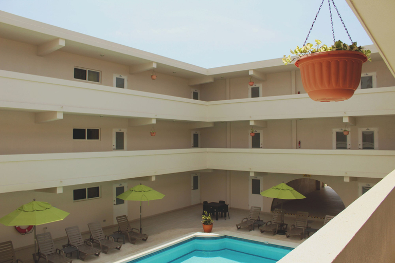 Exterior & Views 2, Bananas On The Beach