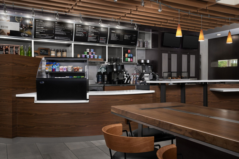 Food & Drinks 5, Courtyard Philadelphia Bensalem, Bucks