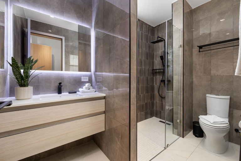 Bathroom 4, Modern NEW 2br2ba Condo w Pool Resort Amenities