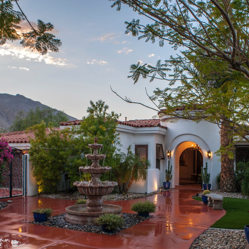Exterior & Views