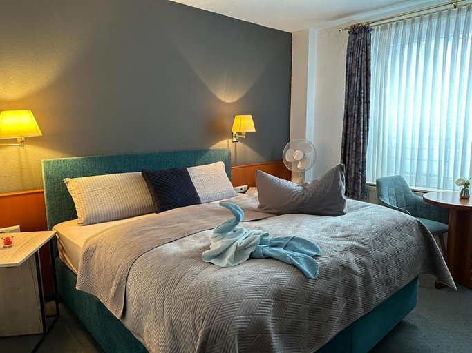 Bedroom 2, Hotel Oberledinger Hof, Leer