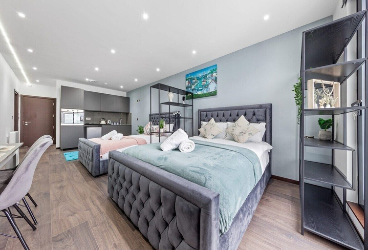 Bedroom 2, Golders Green Stays, London