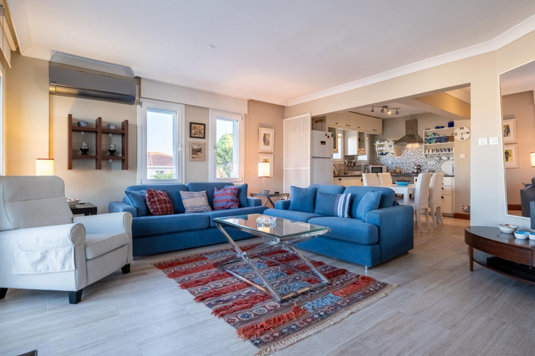 Room 2, Flat w Sea View Balcony 3 min to Cesme Marina, Çeşme