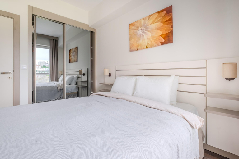 Bedroom 4, Residence 5 min to Metro 30 min to IST Airport, Bağcılar