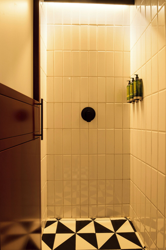 Bathroom 4, Tribe Medellín, Medellín