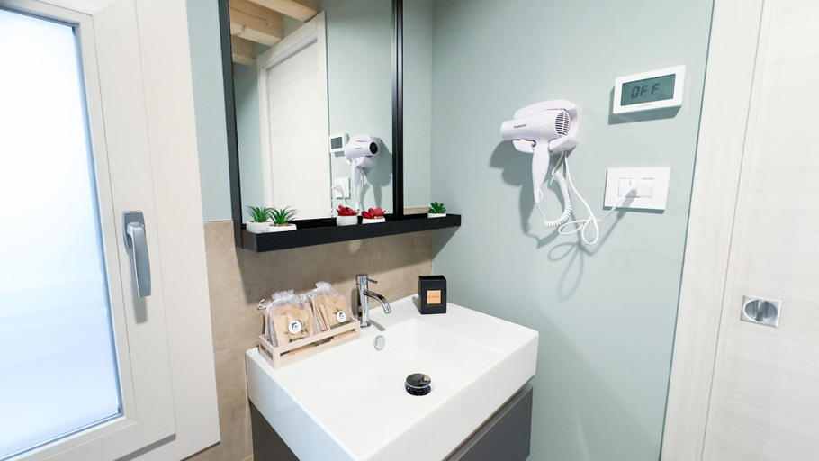 Bathroom 5, Graceful Apartments Paradise by Ca-sa Check, Venezia