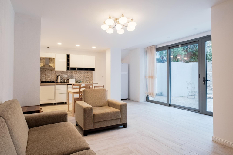 Room 4, Comfy Flat w Patio 3 min to Beach in Bodrum, Bodrum