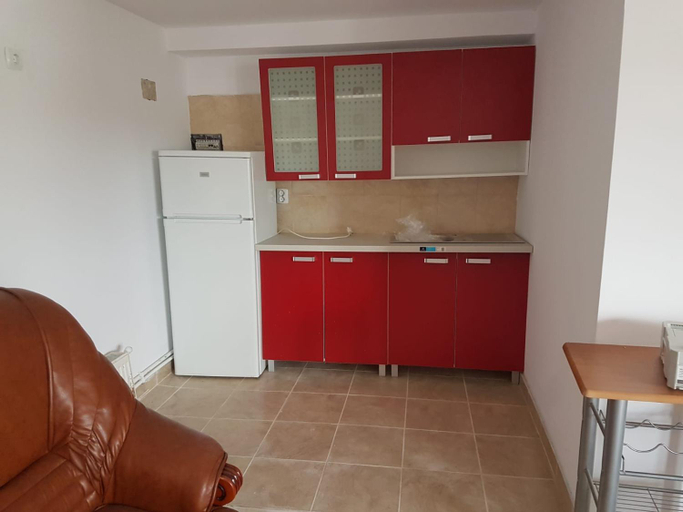 Others 3, Casa Antonia si Maria, Ostrov