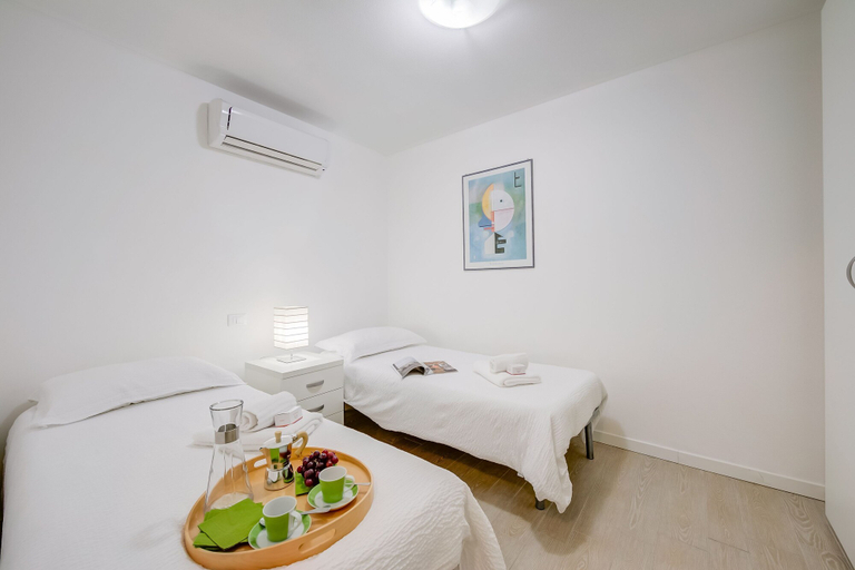 Room 5, Casa Bougainville With Pool and Lake View, Brescia