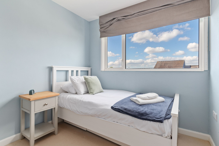 Bedroom 4, Glynmar - Sea Glimpses, Hot Tub, Pool Table, Pembrokeshire