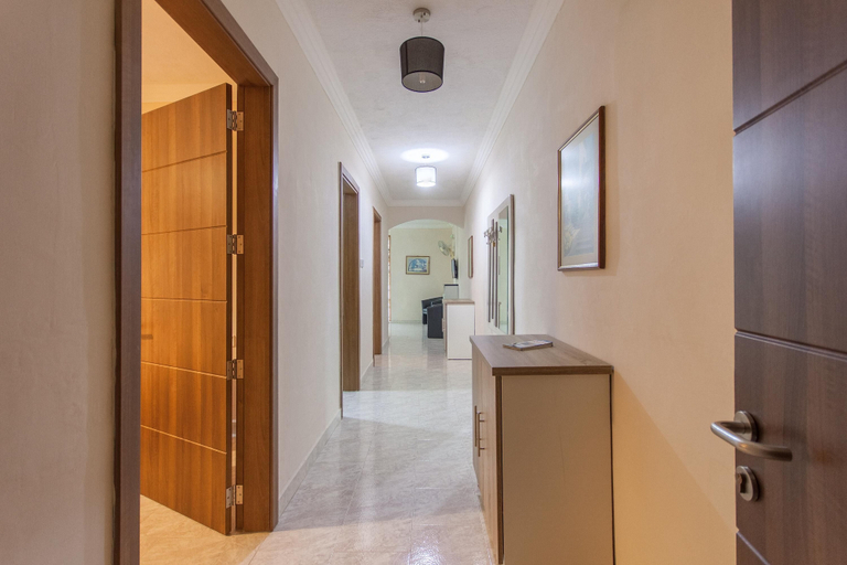 Room 3, Merill Pool and Sea Charming Apart 5