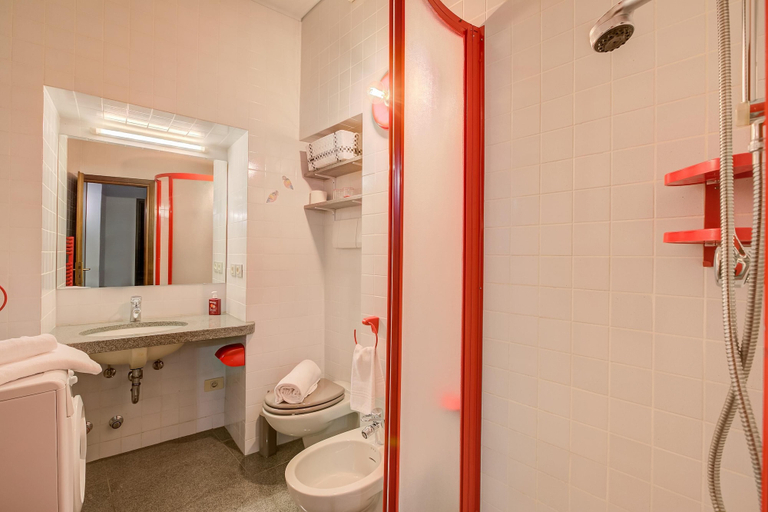 Room 2, Casa Francesca in Riva del Garda, Trento