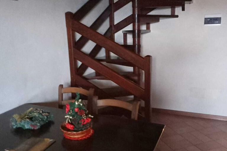 Dining 4, Holiday Home in Montone With Pool, Perugia