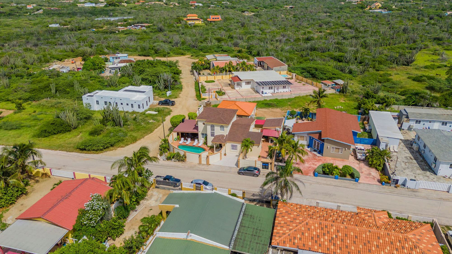 Exterior & Views 2, Cozy Tranquil 3BR 2BA Home w Private Pool Patio