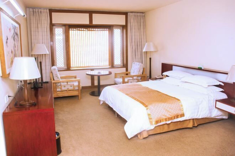 Bedroom 3, Fragrant Hill Hotel, Beijing
