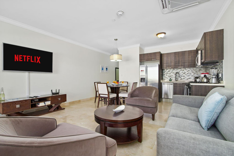 Others 3, 1br1ba Condo in Amazing Location w Pool and GYM