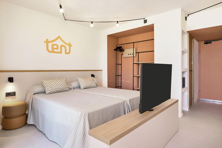 Bedroom 3, tent Calvia Beach, Baleares