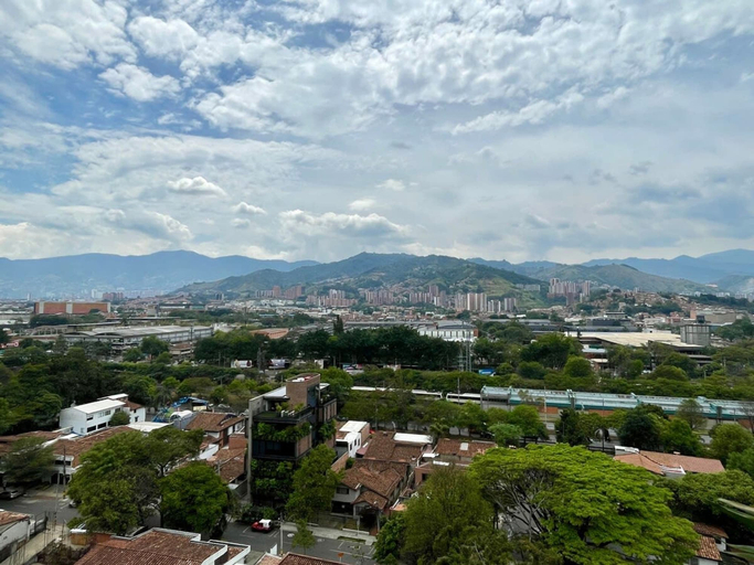 Others 4, w Astonishing 1BR With Terrace at Poblado, Medellín