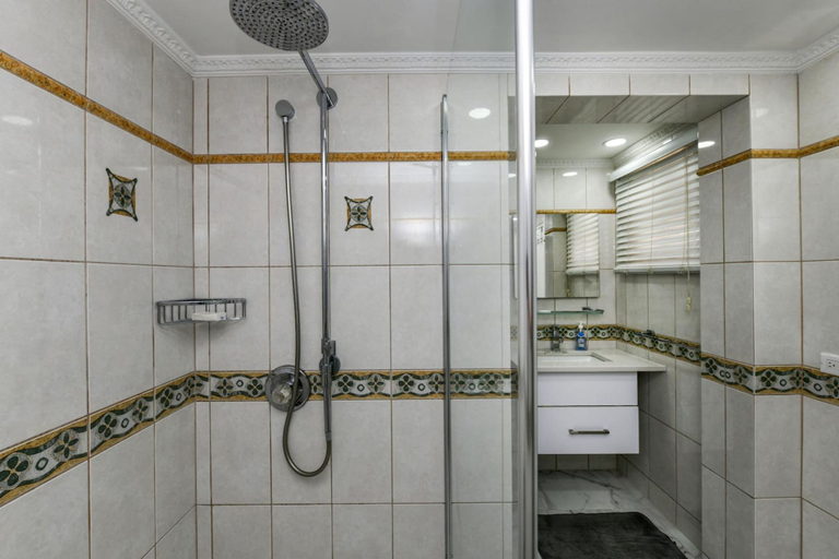 Bathroom 4, 1br1ba Condo in Amazing Location Wacamaya Condos