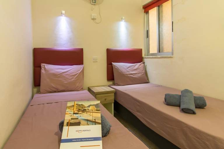 Room 4, Merill Pool and Sea Charming Apart 4