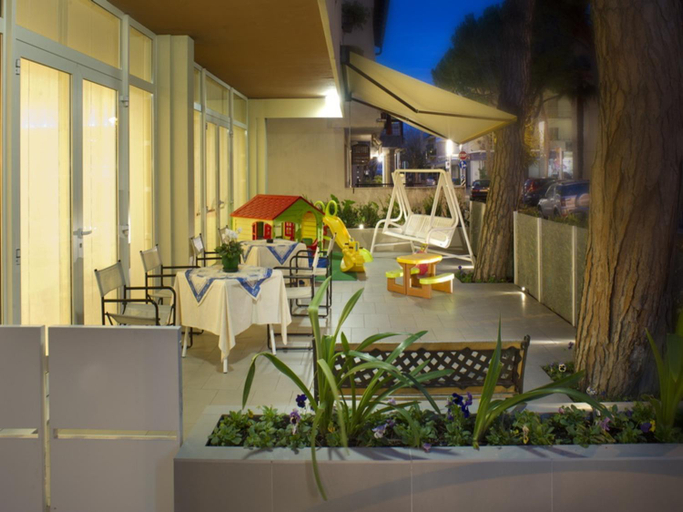 Food & Drinks 5, Hotel Nives, Rimini