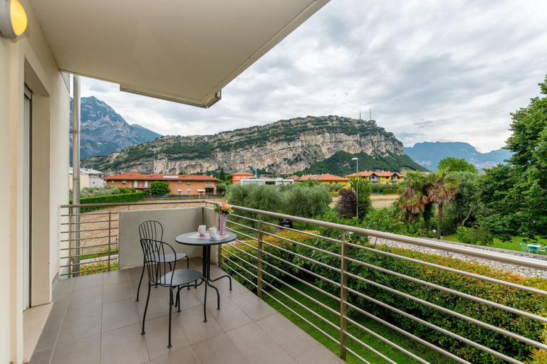 Room 5, Torbole Relax Pool Balcony Apartment 2, Trento