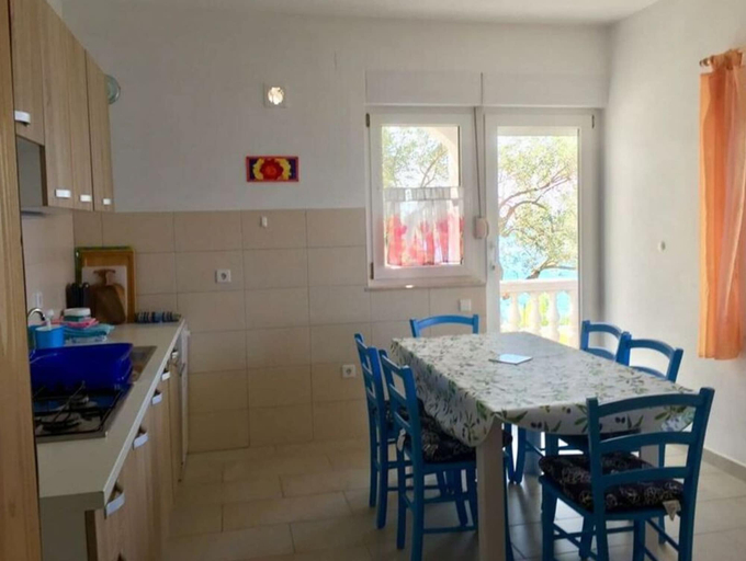 Private kitchen 4, in Haus Tomica Comfortable Holiday Residence, Blato
