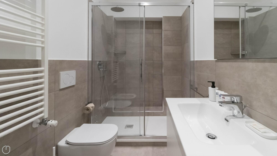 Others 1, Italianway Comfort - Buenos Aires 65 C, Milano