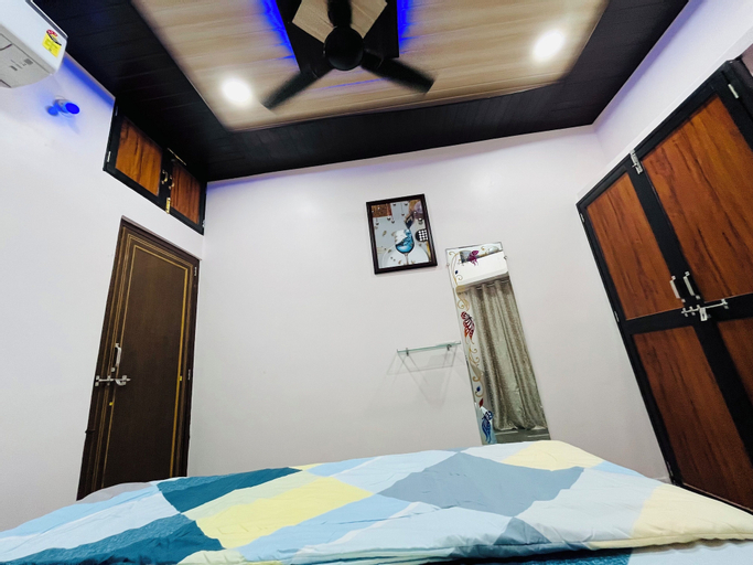 Bedroom 12