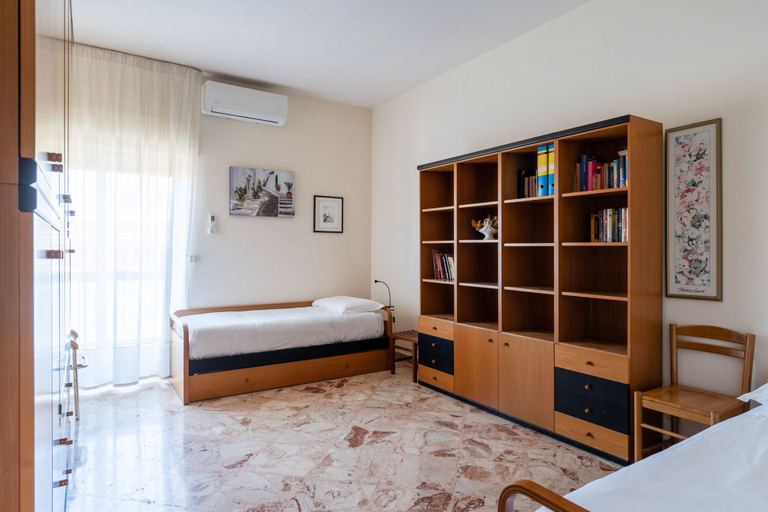 Room 2, Appartamento Aurora con Balcone by Wonderful Italy, Bari