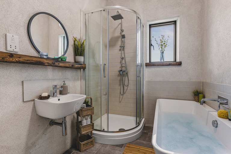 Bathroom 4, Heron House - Luxury Grand Designs Eco-home, Devon